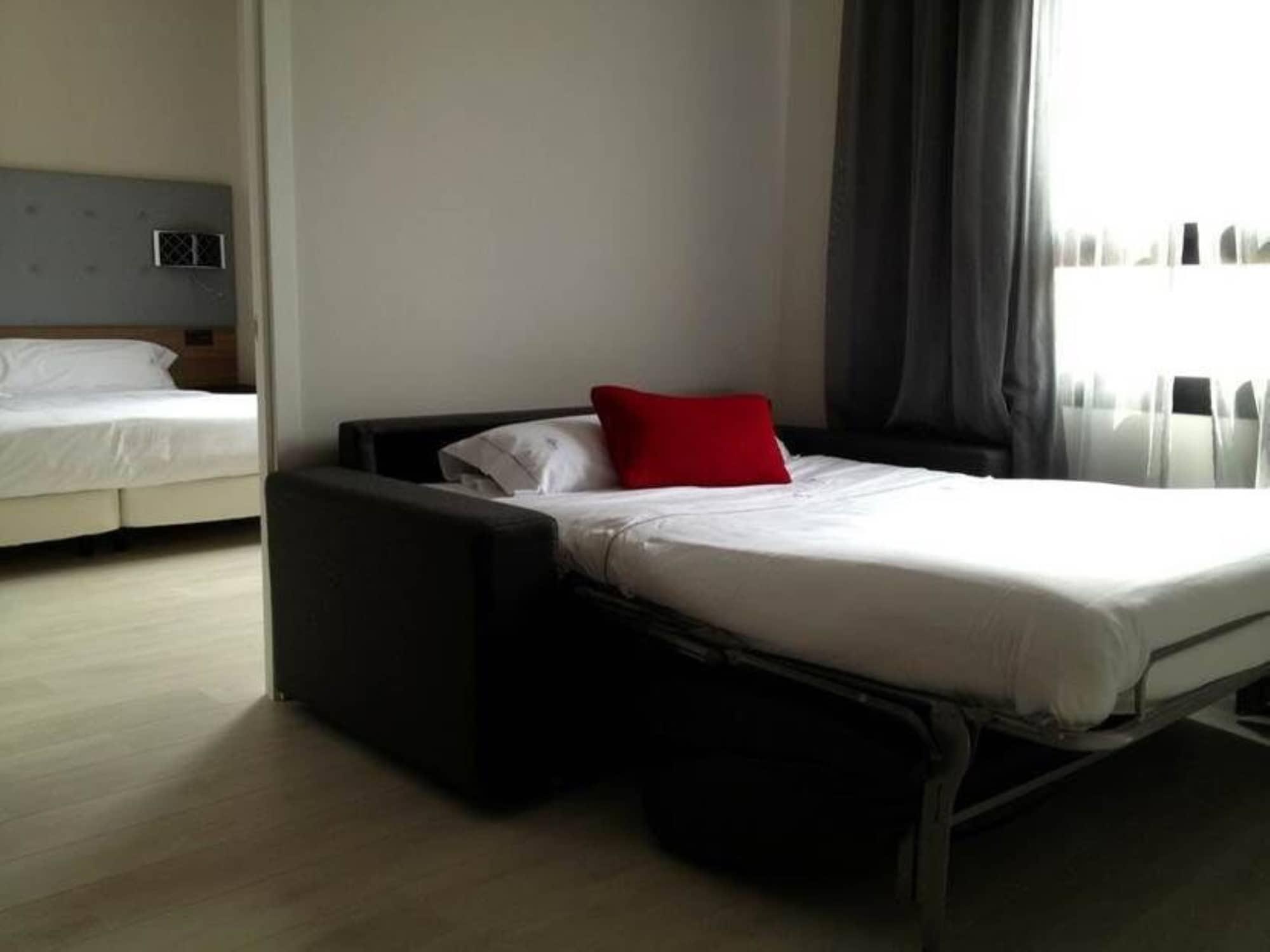 Hotel K10 Урнієта Екстер'єр фото