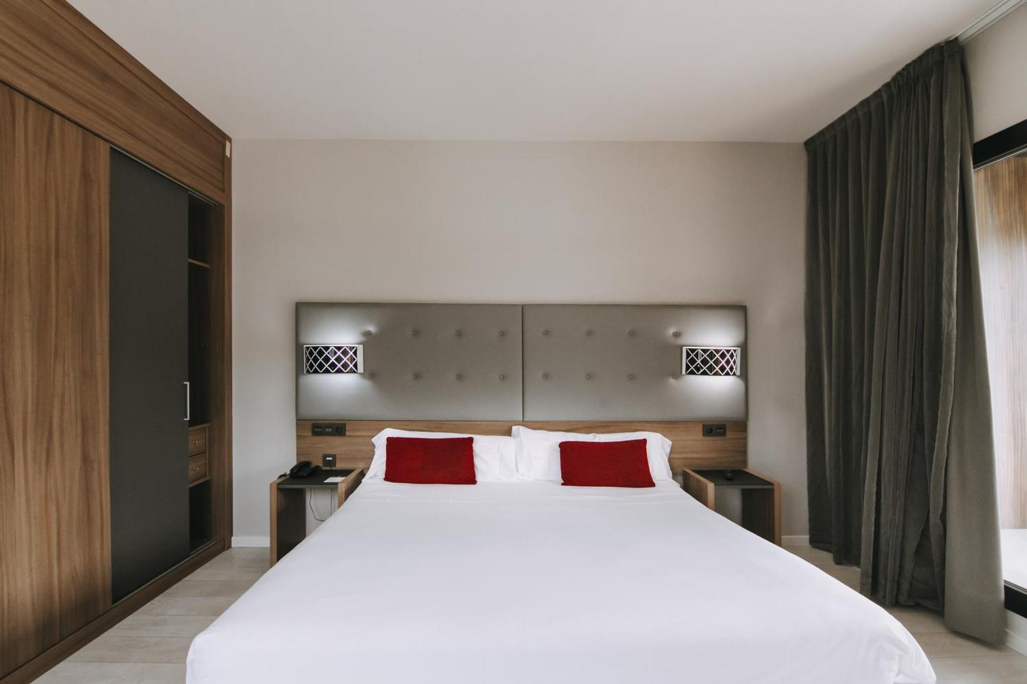 Hotel K10 Урнієта Екстер'єр фото