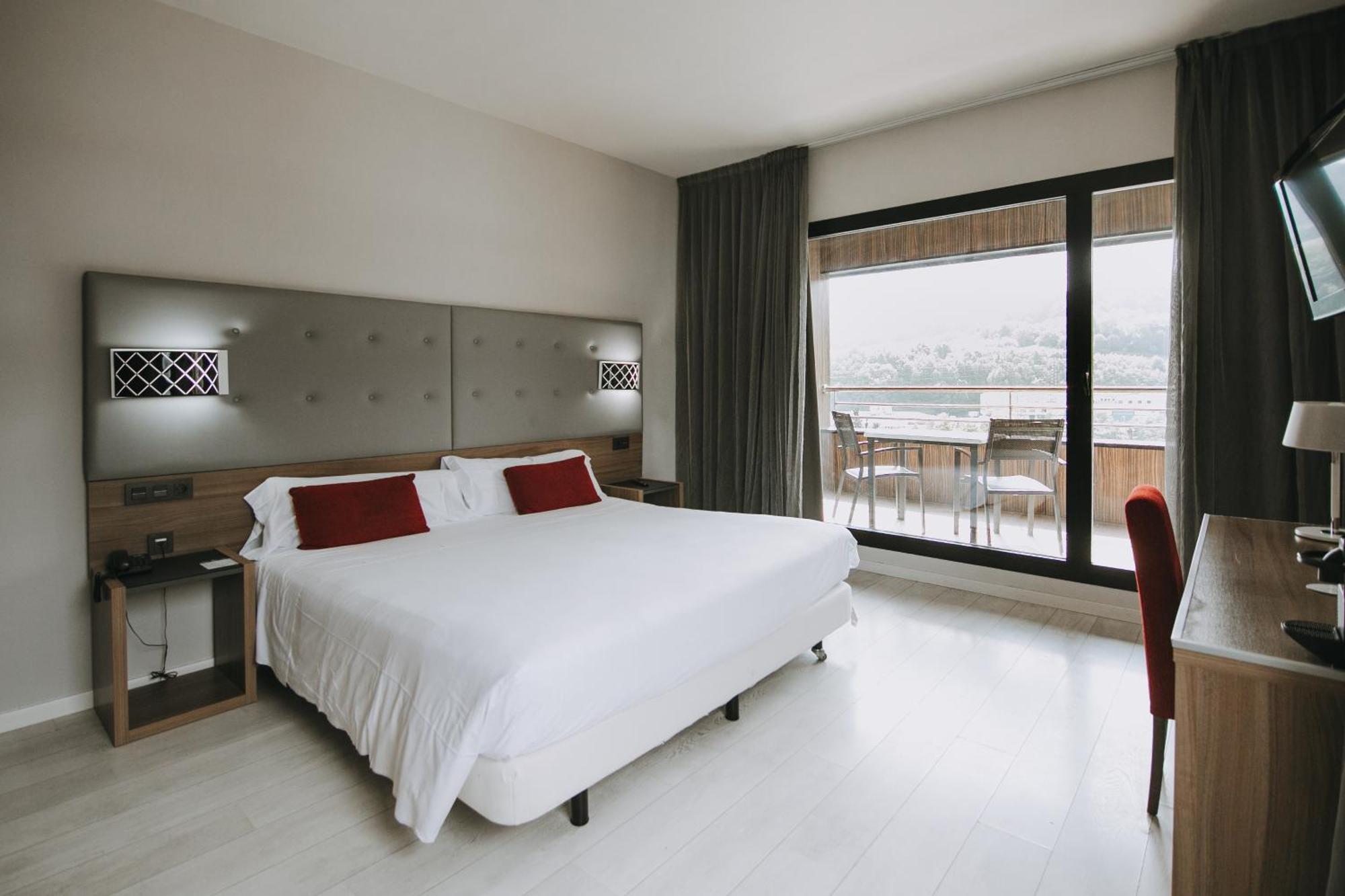 Hotel K10 Урнієта Екстер'єр фото